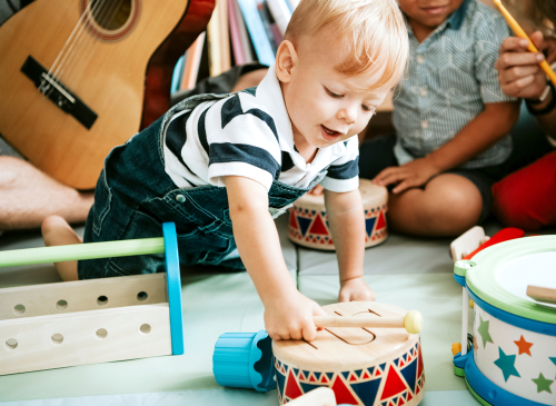 Développer la créativité chez l'enfant grâce à la musique intuitive